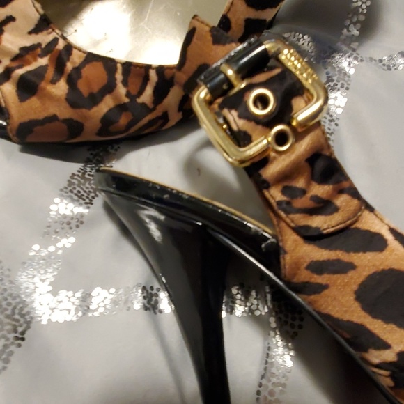 Guess peep toe sling back heels - Picture 3 of 3